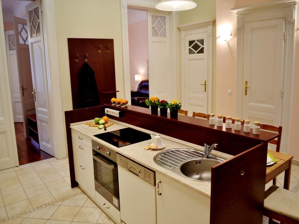 Gabriel Apartment Budapeste Exterior foto